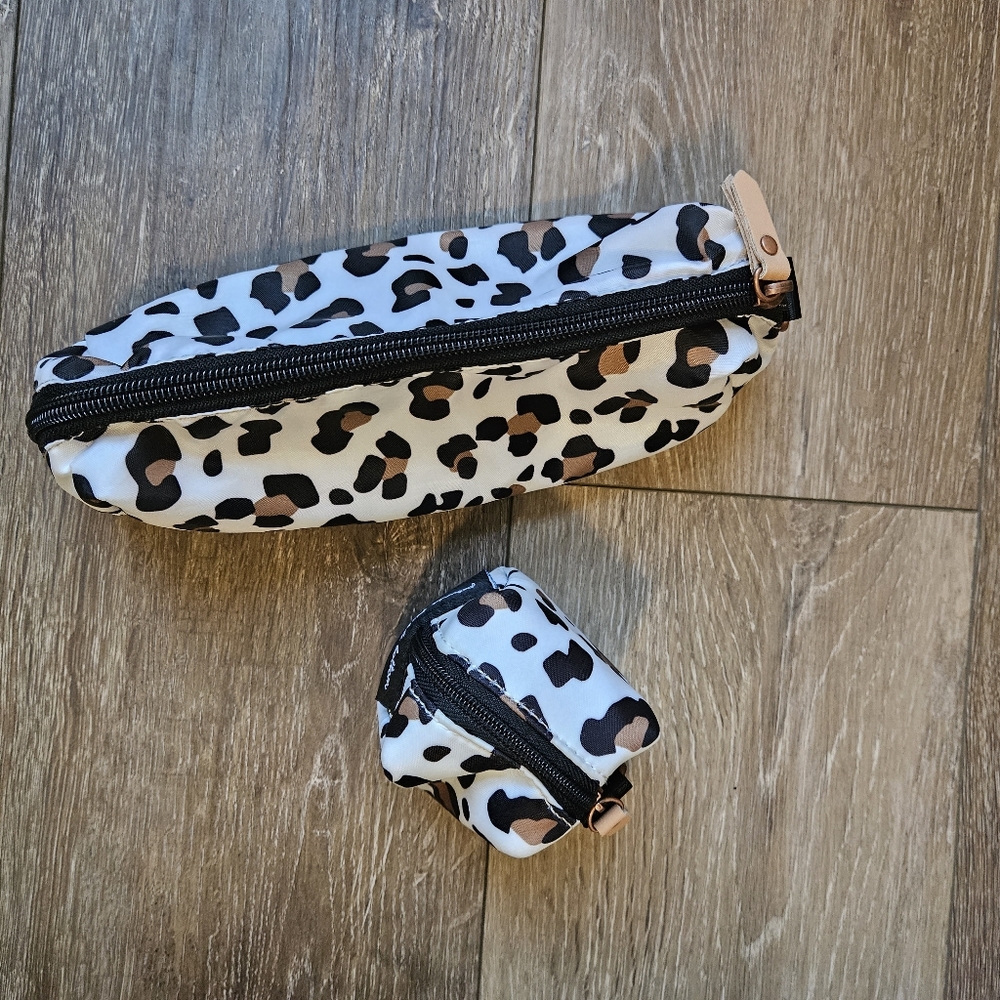 Petunia Pickle bottom bottle and pacifier holder